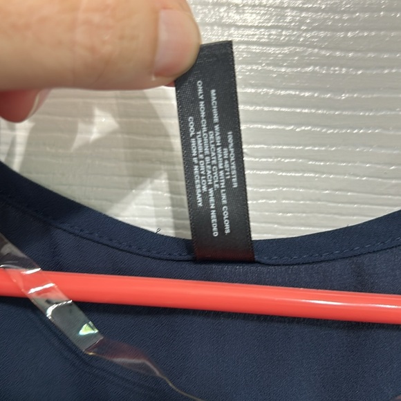 2/$10 Massini Navy Blue zippered tank size 3XL - Picture 9 of 9